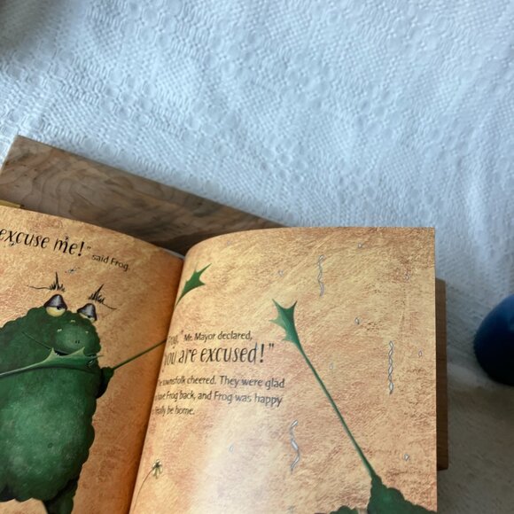 Excuse Me! by Lisa Kopelke - LIKE NEW CONDITION - Picture 4 of 9